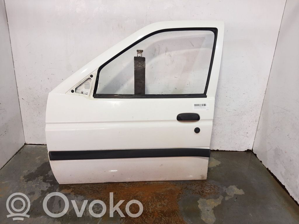 Ford Escort Дверь 