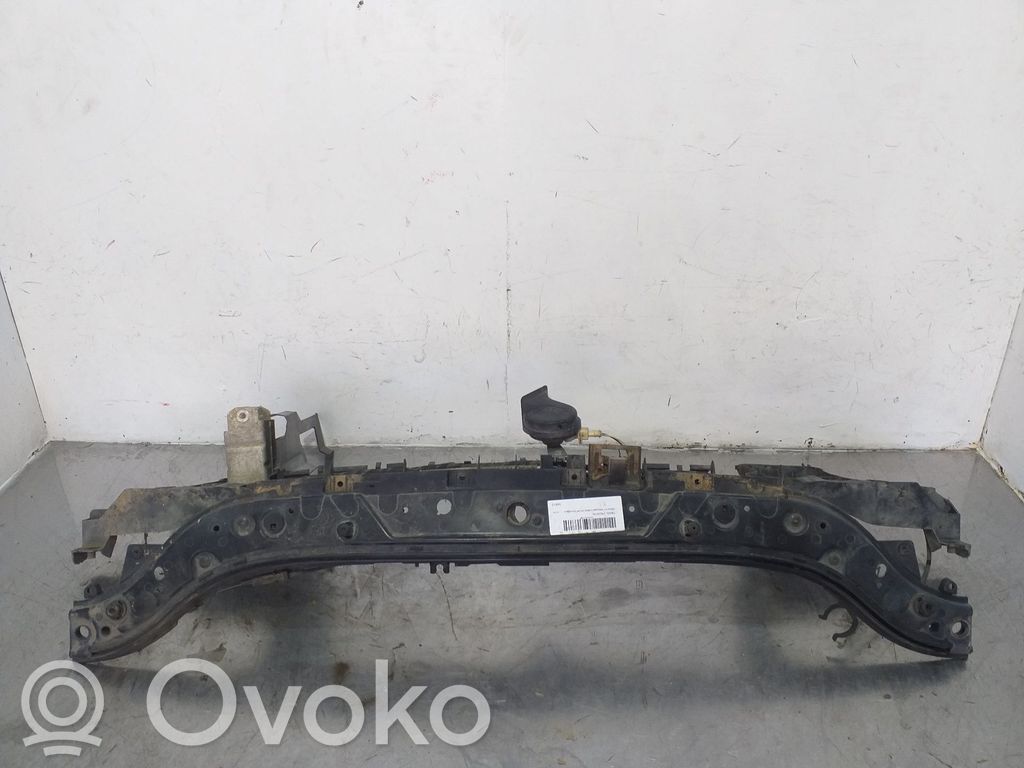 Renault Megane II Jäähdyttimen kehyksen suojapaneeli 