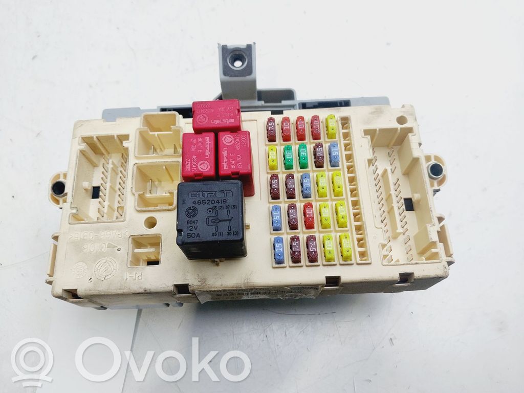 Fiat Stilo Fuse module 