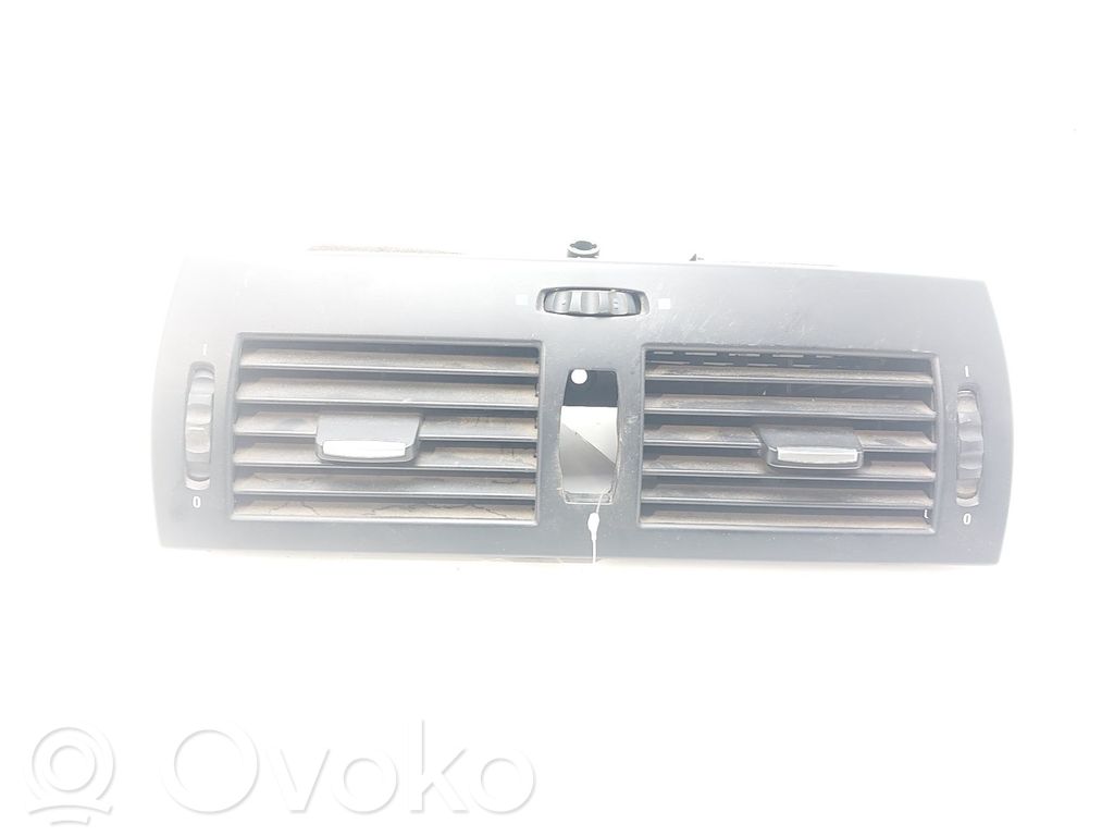 Rejilla de ventilación central del panel   3400074