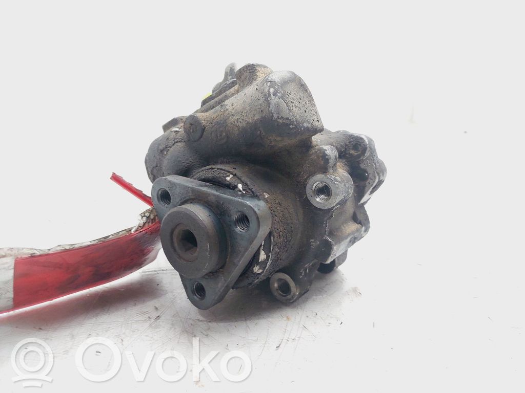 Volkswagen PASSAT B5 Ohjaustehostimen pumppu 