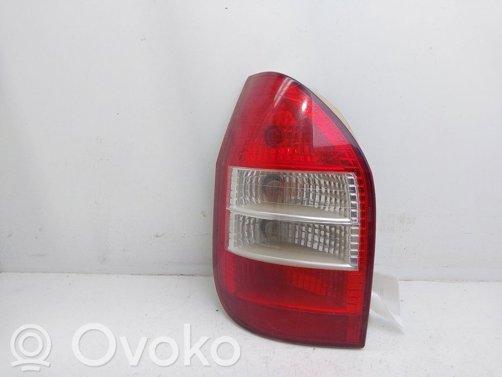 Opel Zafira A Aizmugurējais lukturis virsbūvē 