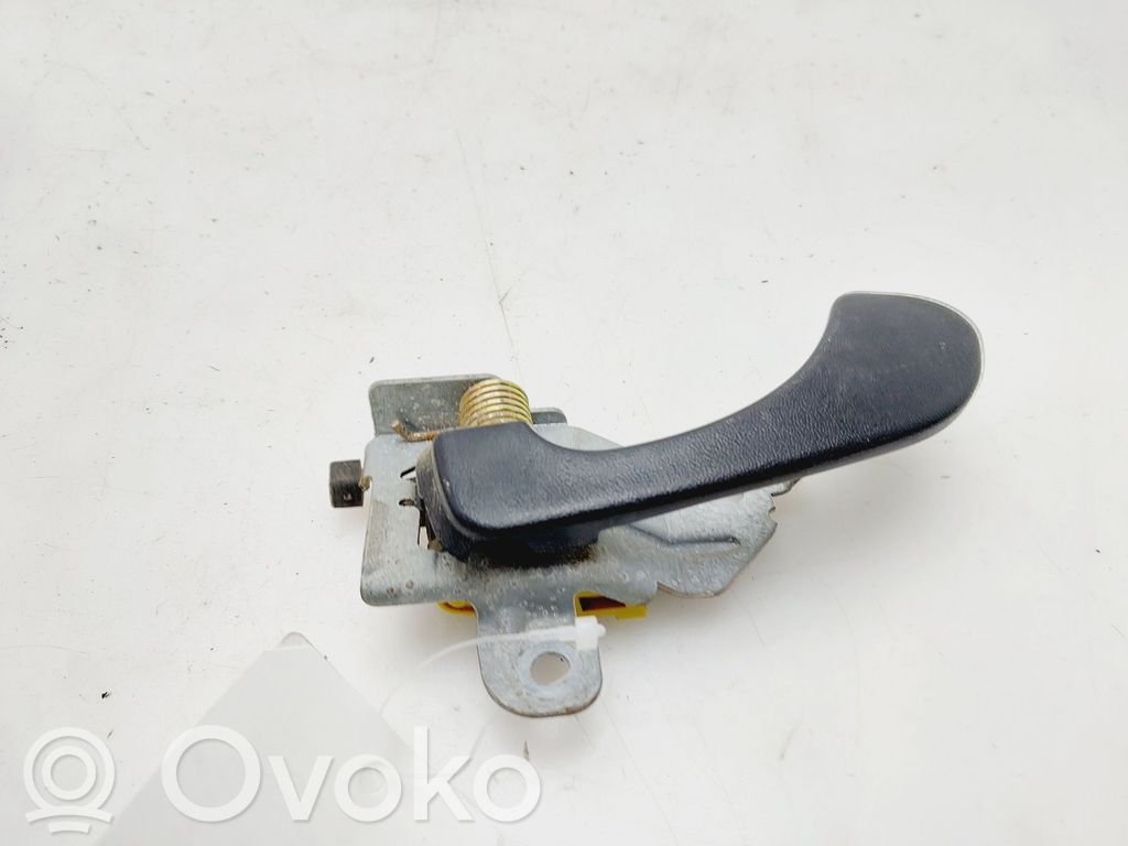 Mitsubishi Carisma Manecilla interna puerta trasera 