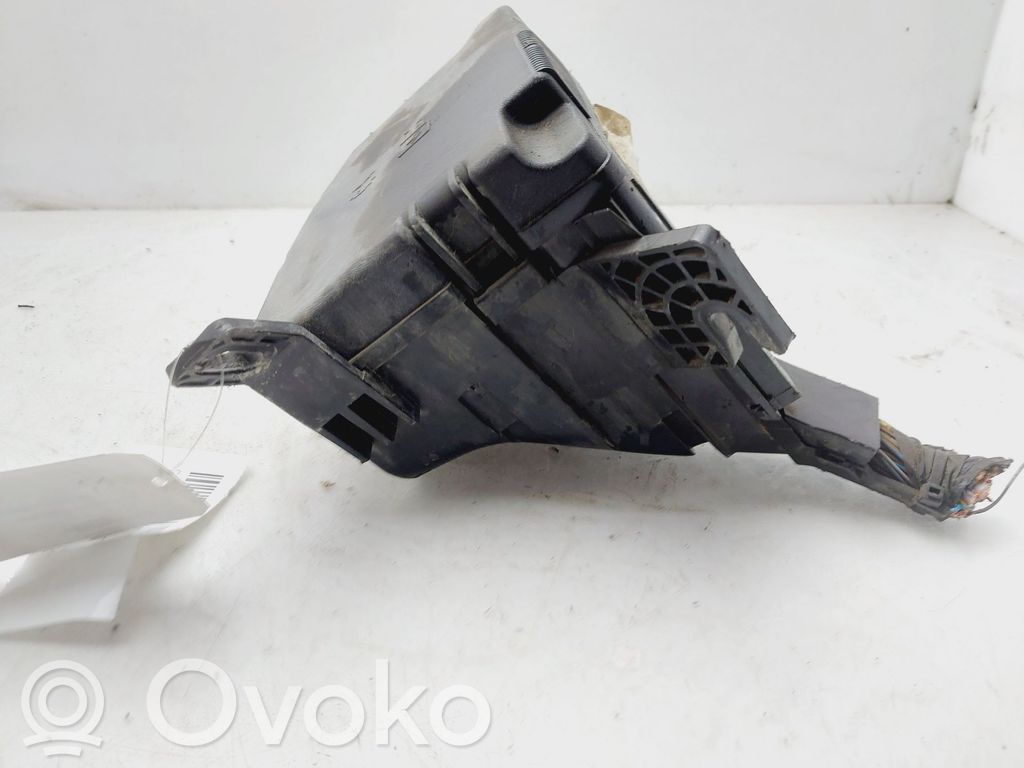 Módulo de fusible   8V5114B144BA