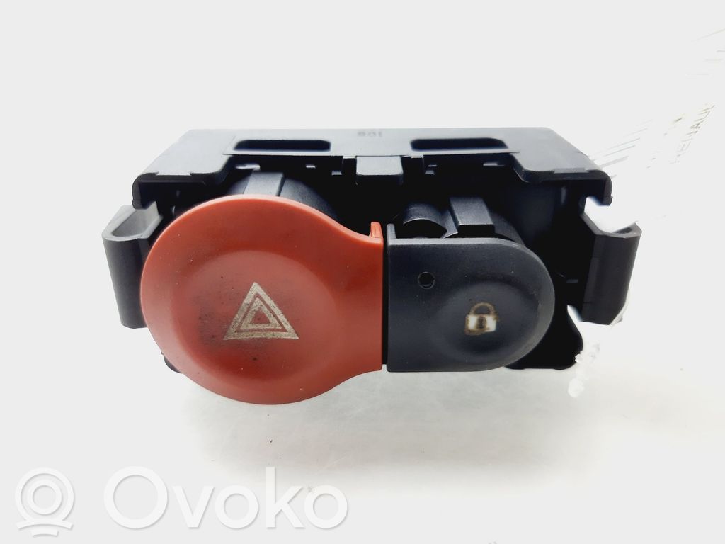 Botón interruptor de luz de peligro   8200214896