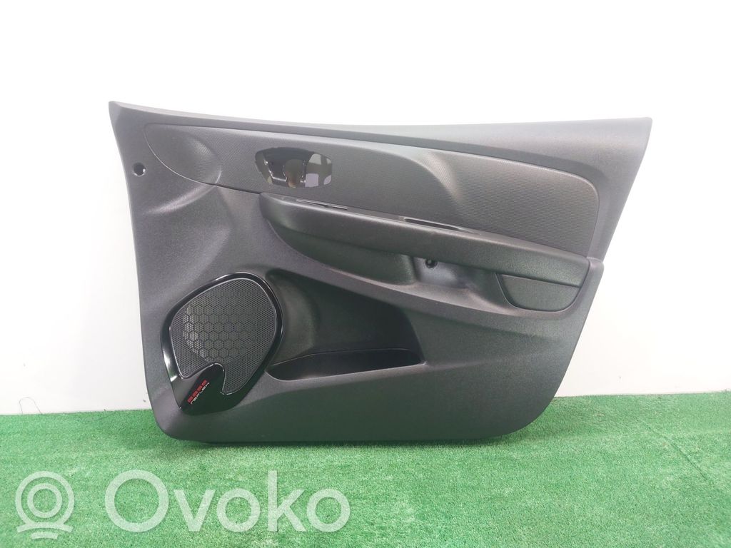 Renault Clio IV Boczki / Poszycie drzwi przednich 