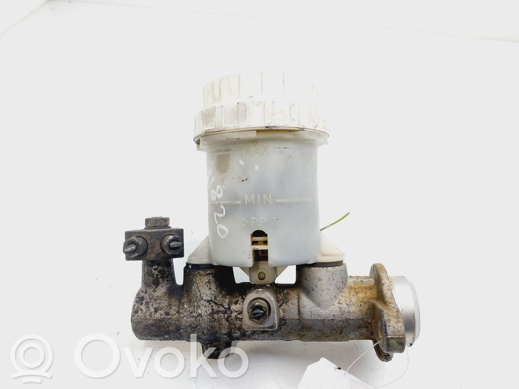 Mitsubishi L200 Główny cylinder hamulca 