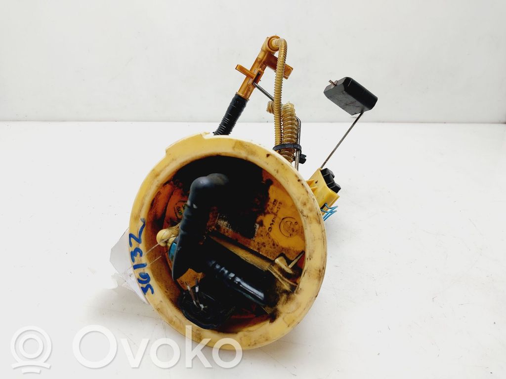 BMW 3 E90 E91 Pompe à carburant 