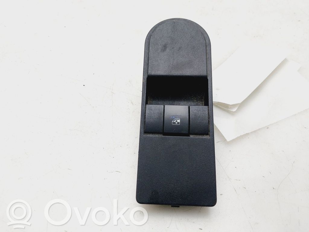 Opel Zafira B Electric window control switch 