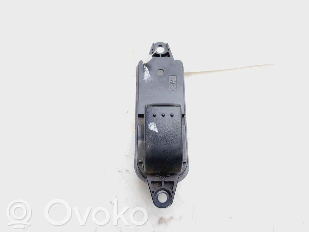 Electric window control switch   EH6366380