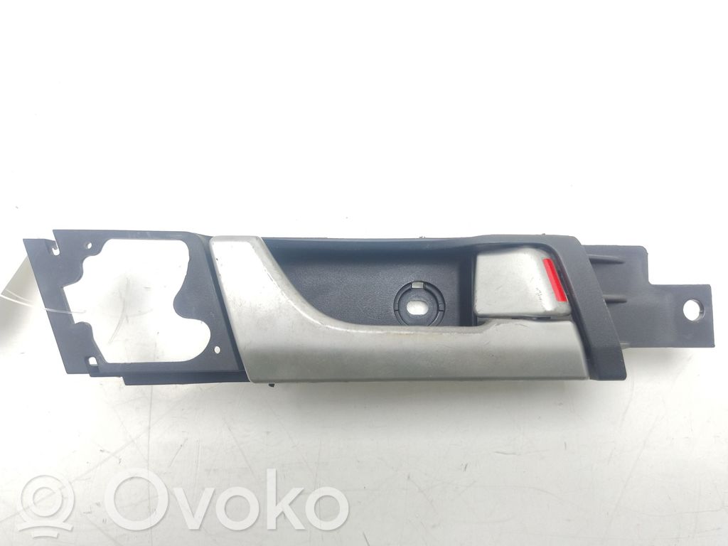 Chevrolet Captiva Rear door interior handle 