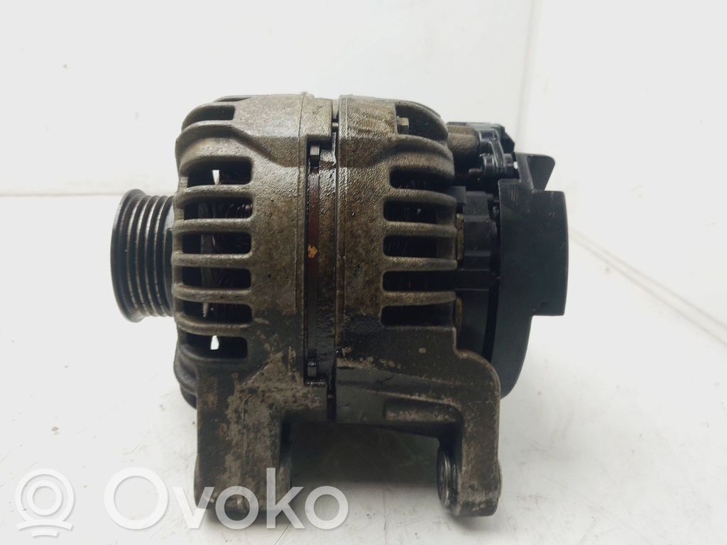 Opel Astra H Alternador 