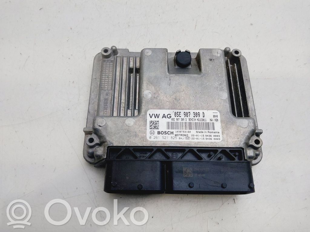 Unidad de control/módulo del motor   05E907309D