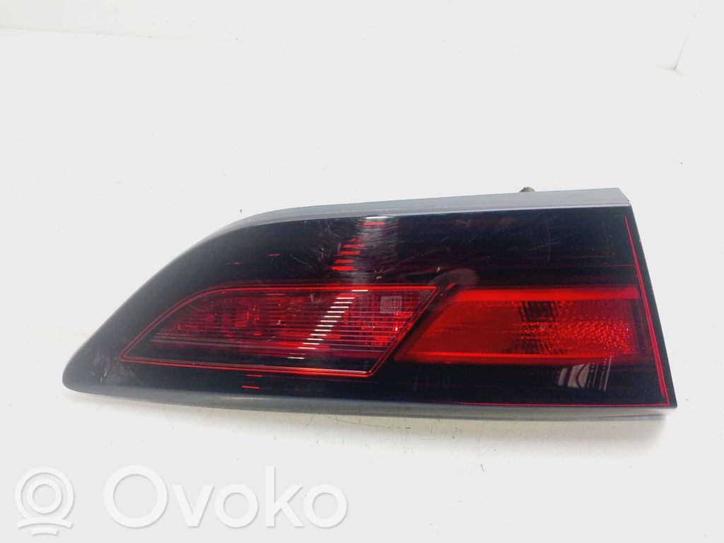 Opel Astra K Tailgate rear/tail lights 
