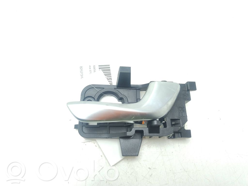 KIA Stonic Manecilla interna puerta delantera 