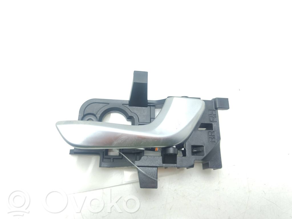 KIA Stonic Manecilla interna puerta trasera 