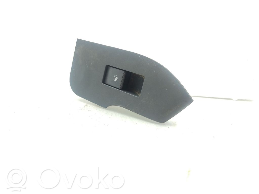 Chevrolet Captiva Electric window control switch 