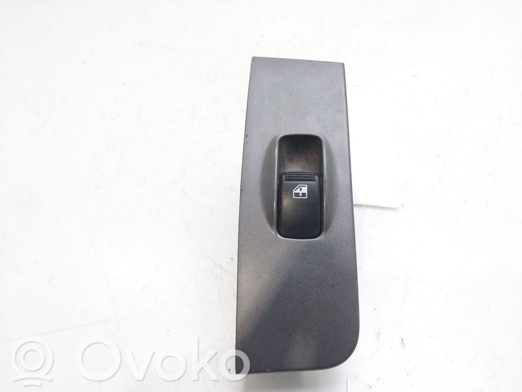 Hyundai Matrix Electric window control switch 
