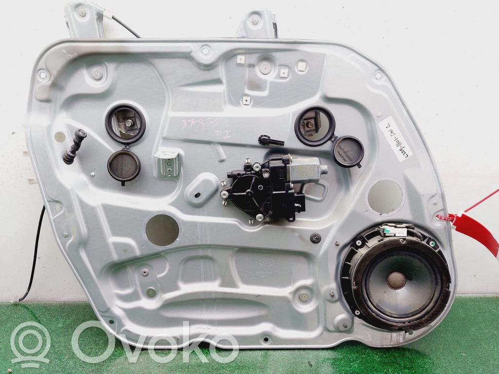 KIA Carens II Macara ușă față cu motor 