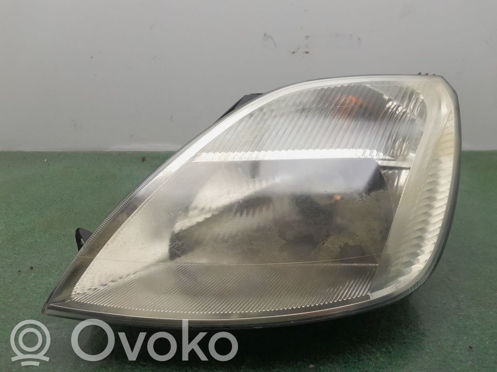 Ford Fiesta Headlight/headlamp 