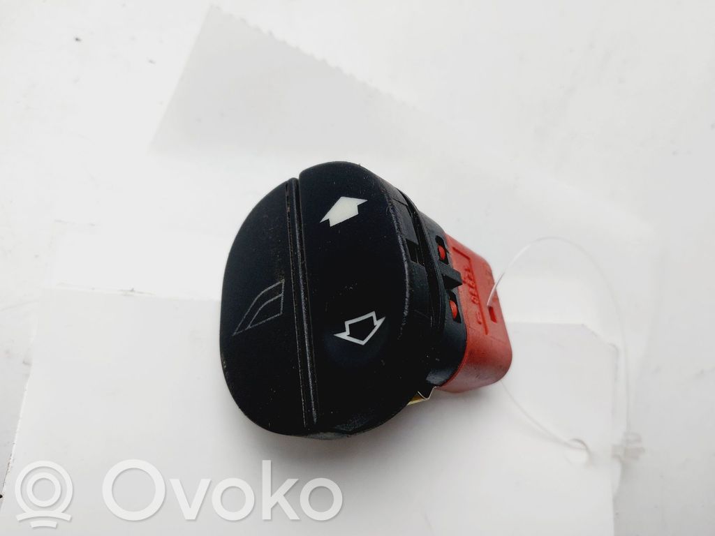 Ford Fiesta Electric window control switch 