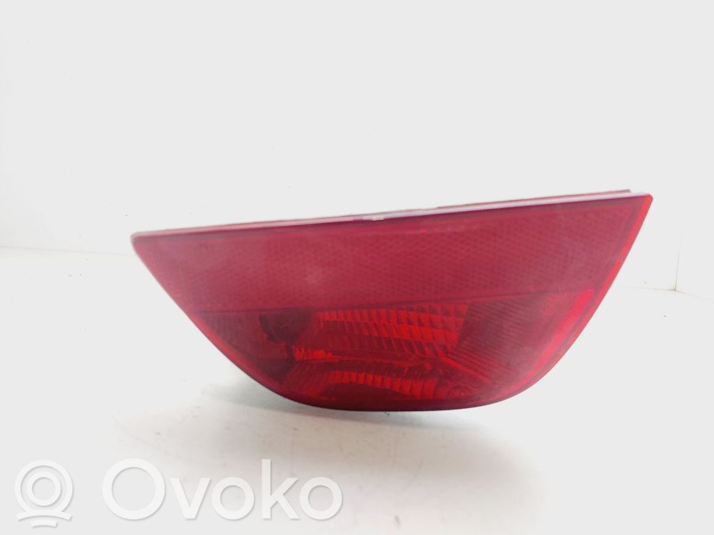 Takapuskurin valo   5M5115501AA
