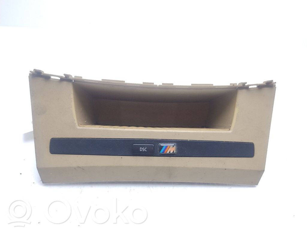 Multifunctional control switch/knob   6933529