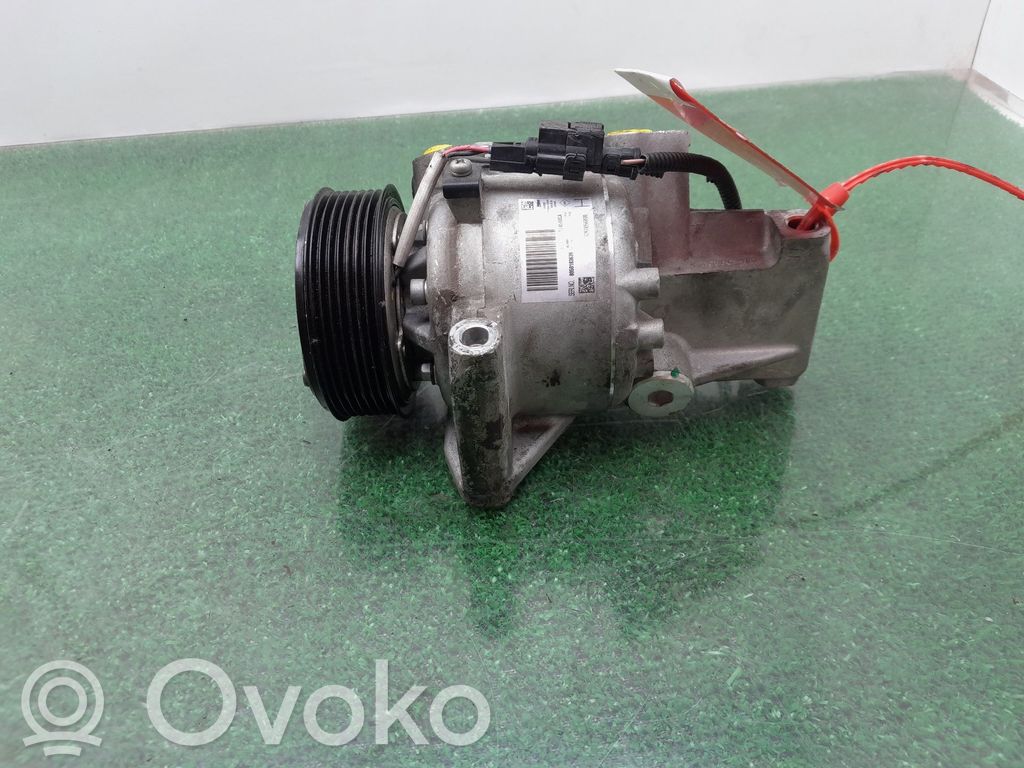 Dacia Sandero Compressore aria condizionata (A/C) (pompa) 