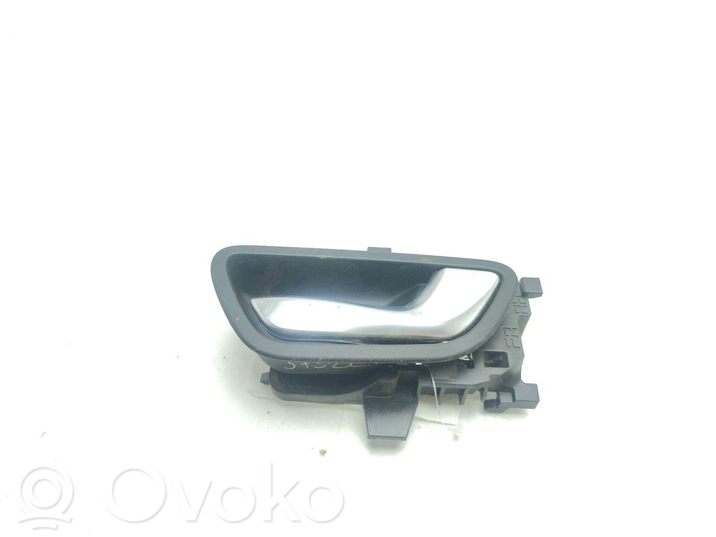 KIA Stonic Manecilla interna puerta delantera 