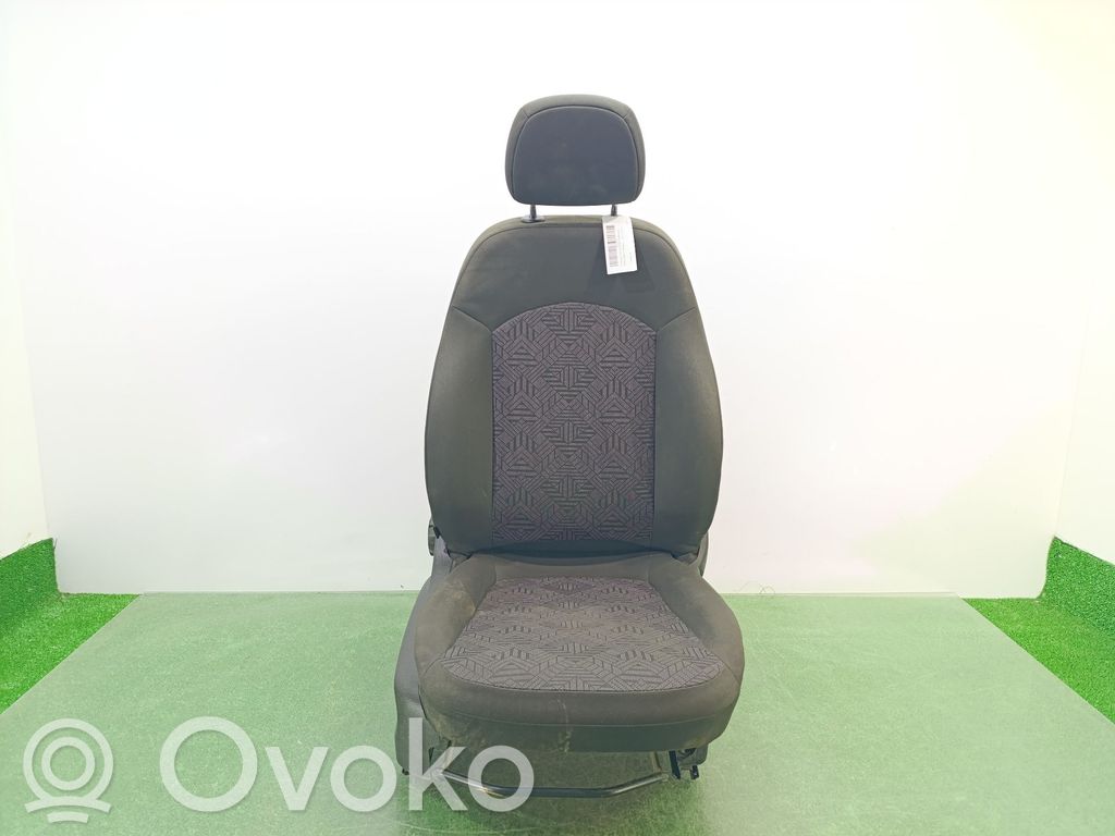 Opel Corsa E Etumatkustajan istuin 