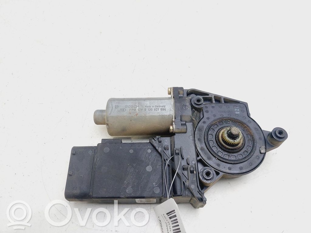 Volkswagen PASSAT B5 Motor macara geam ușă față 