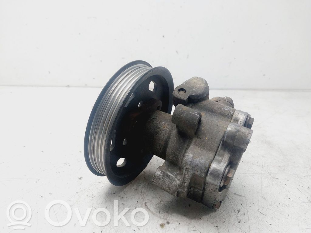 Volkswagen PASSAT B5.5 Ohjaustehostimen pumppu 