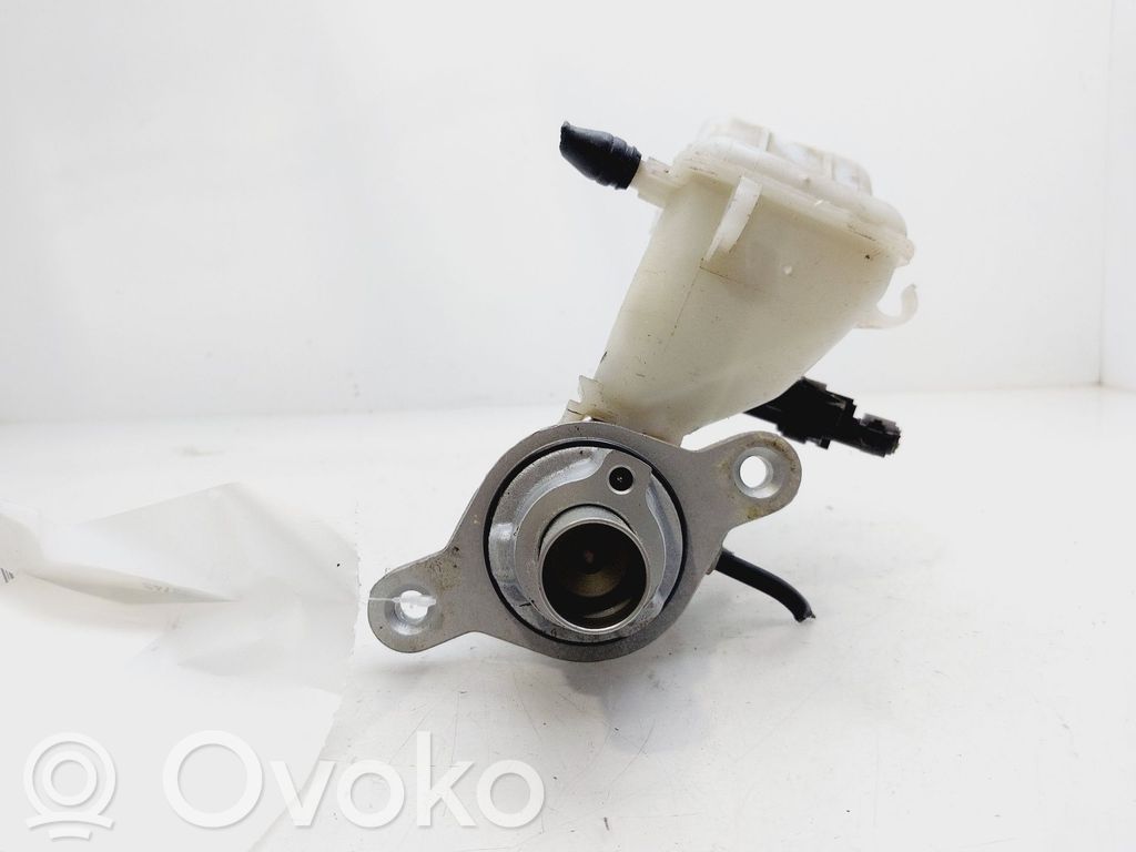 Opel Corsa E Pääjarrusylinteri 