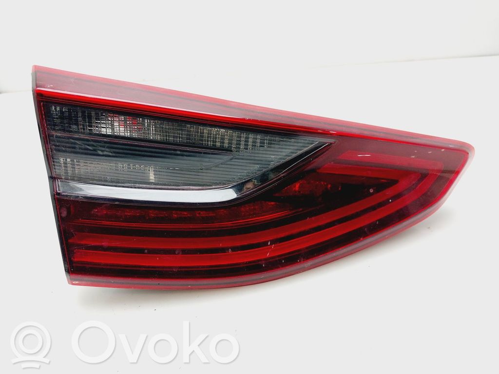 KIA Ceed Takaluukun takavalot 