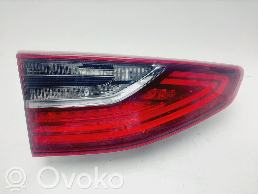 KIA Ceed Takaluukun takavalot 