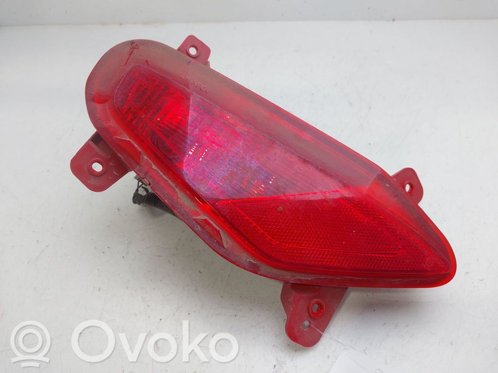 KIA Stonic Takapuskurin valo 