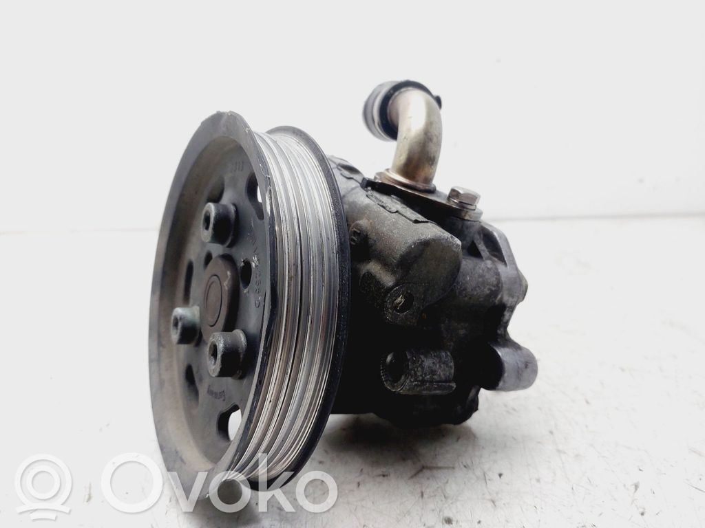 Volkswagen PASSAT B5.5 Ohjaustehostimen pumppu 