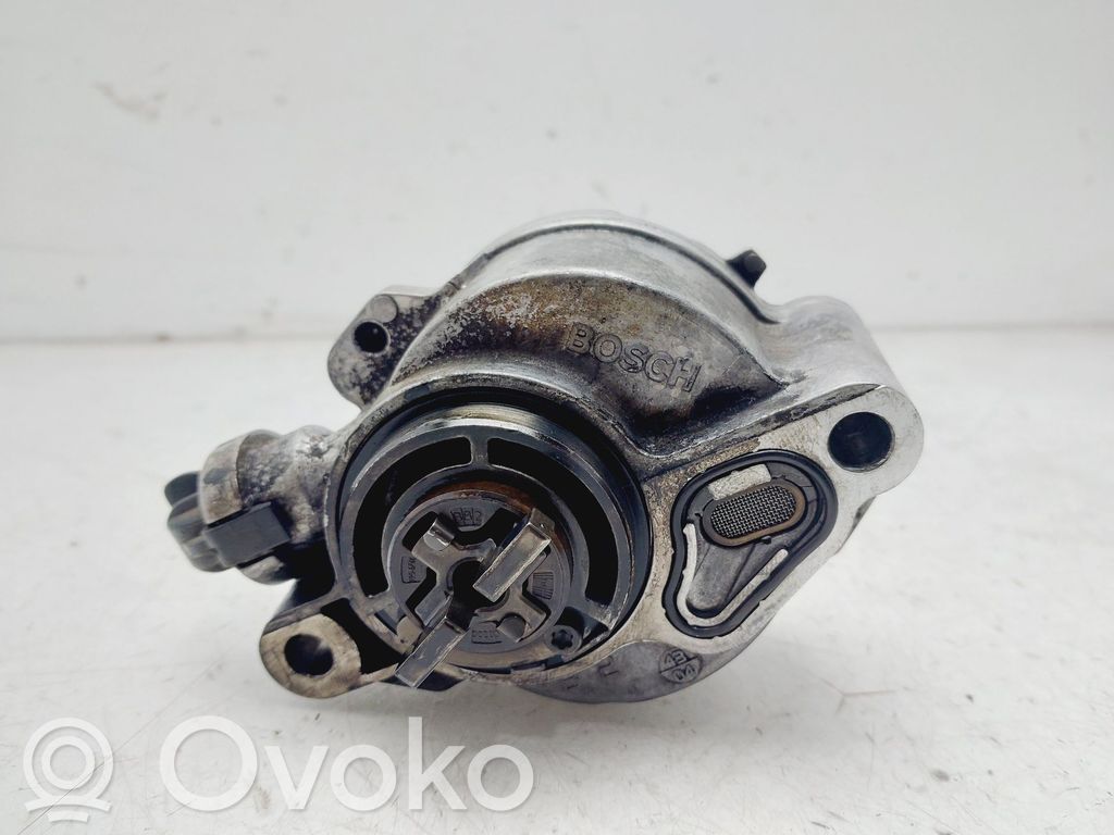 Volvo S40, V40 Pompă vacuum 
