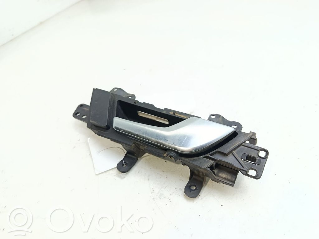 Manecilla interna puerta trasera   4F0839020F
