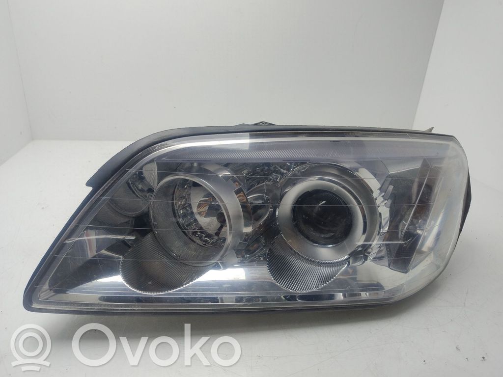 Chevrolet Captiva Lampa przednia 