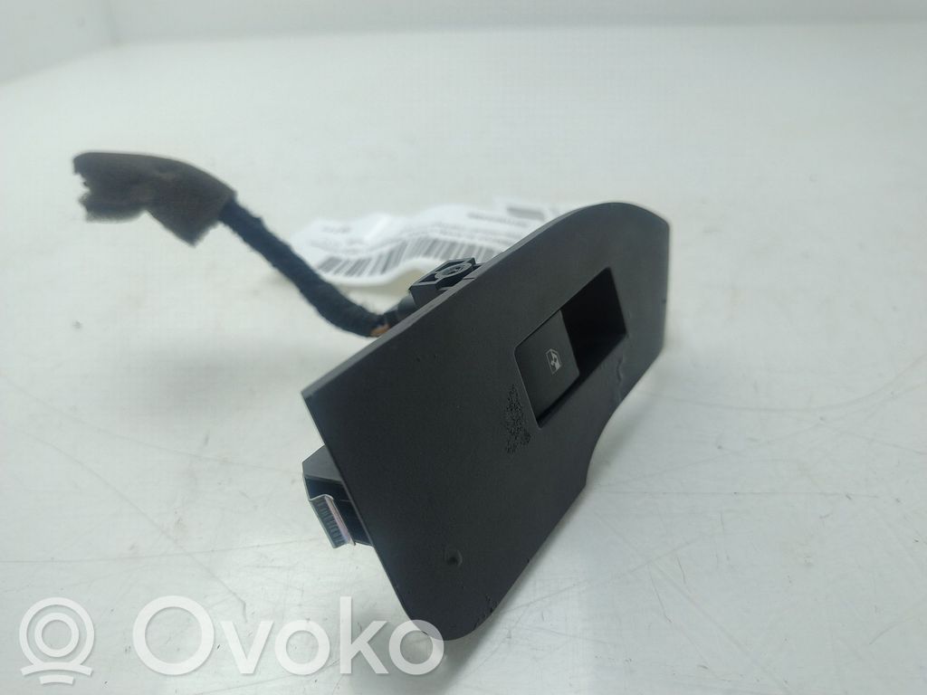 Chevrolet Captiva Electric window control switch 