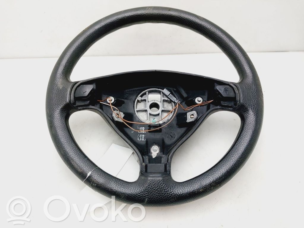 Volant   90437296