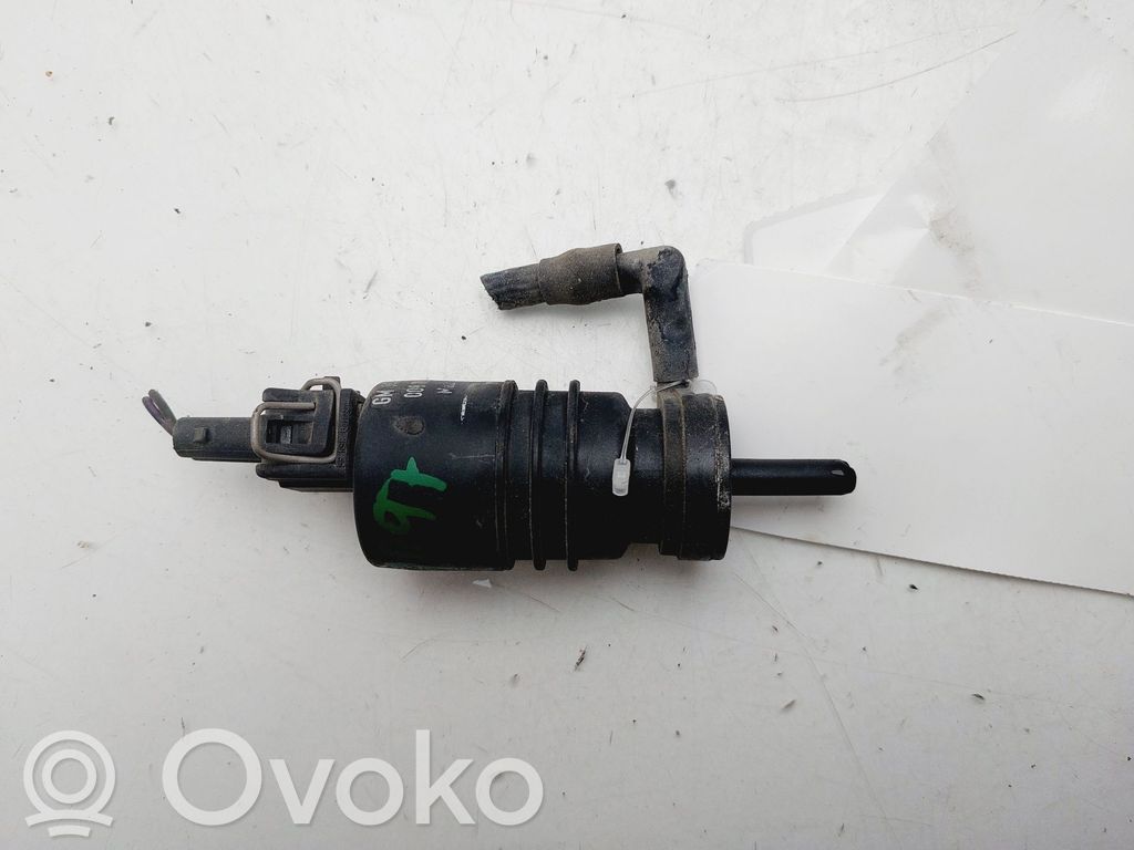 Opel Vectra C Windscreen/windshield washer pump 