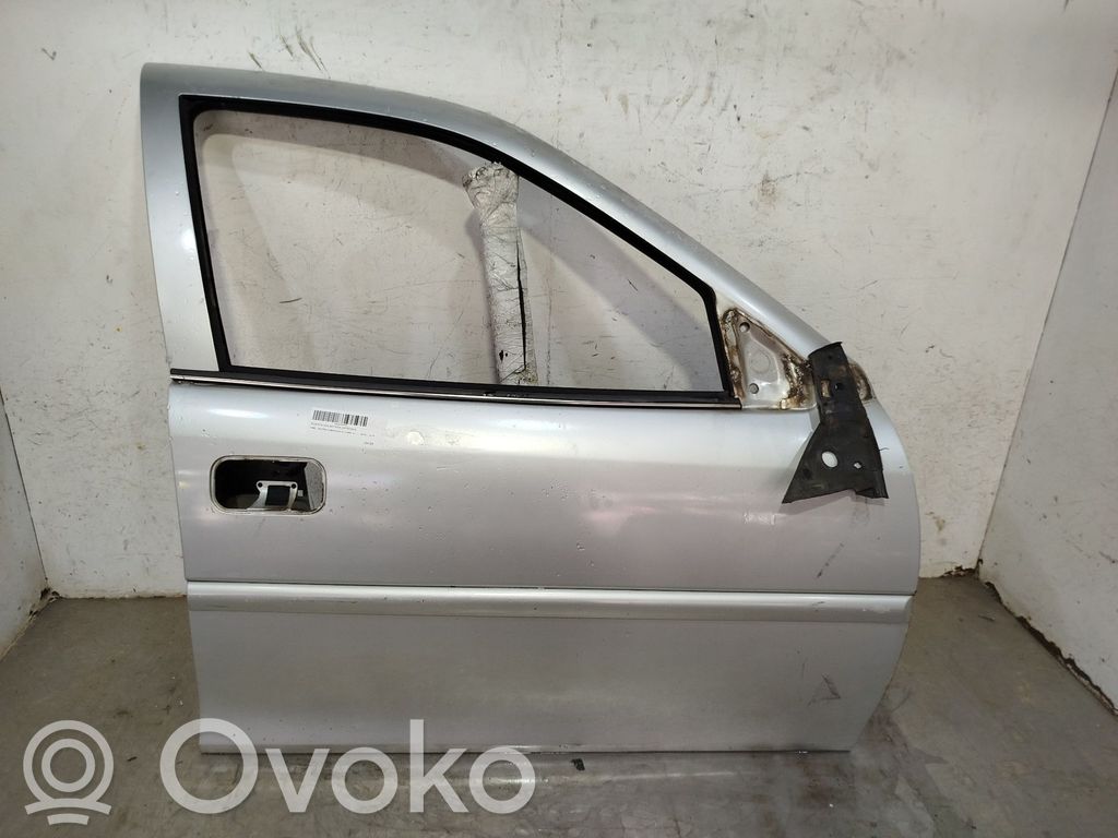 Opel Vectra B Puerta delantera 