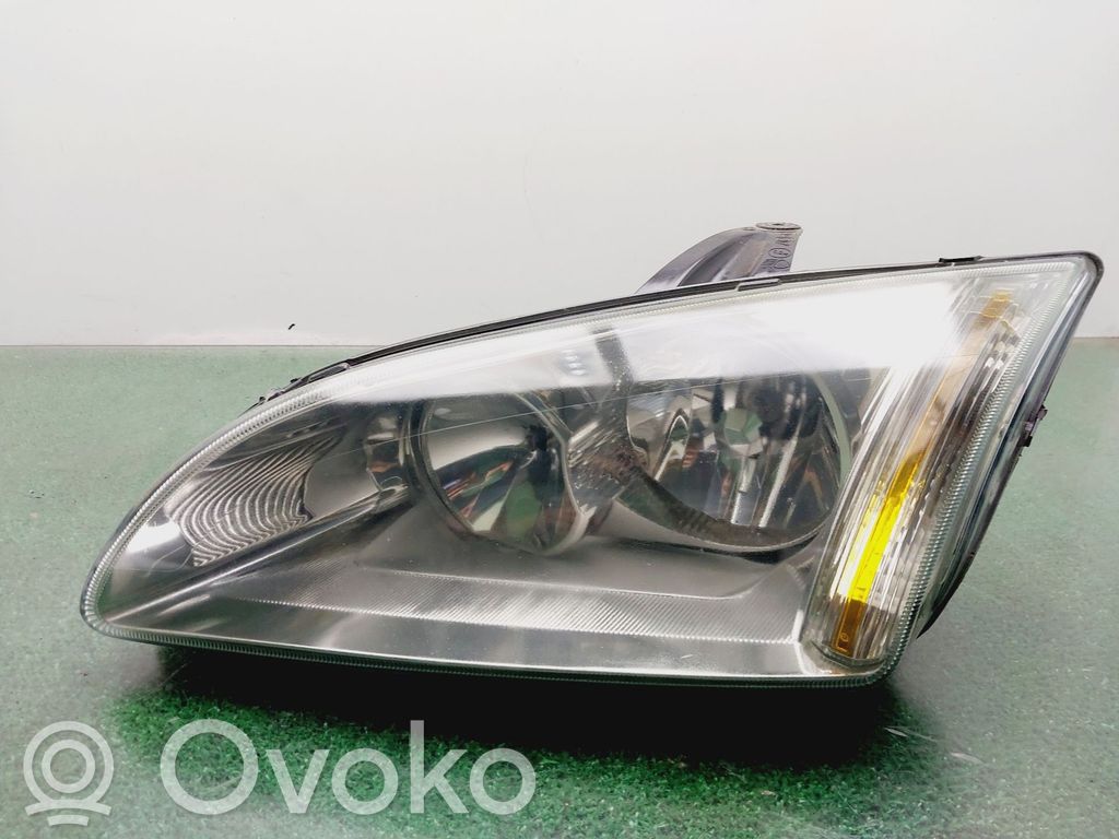 Ford Focus Etu-/Ajovalo 