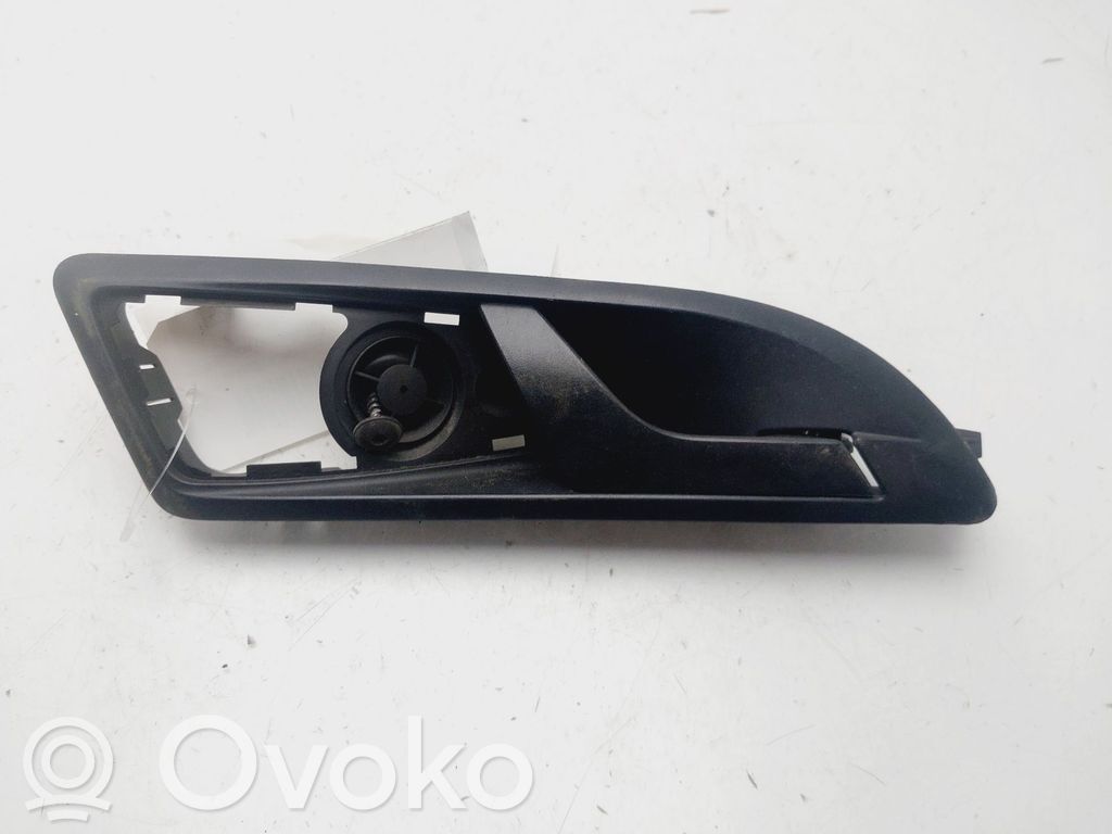 Skoda Octavia Mk2 (1Z) Klamka wewnętrzna drzwi przednich 