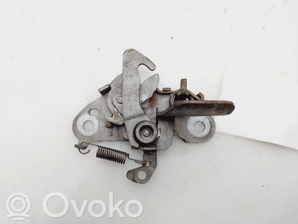 Peugeot 206 Tie down hook / loop 