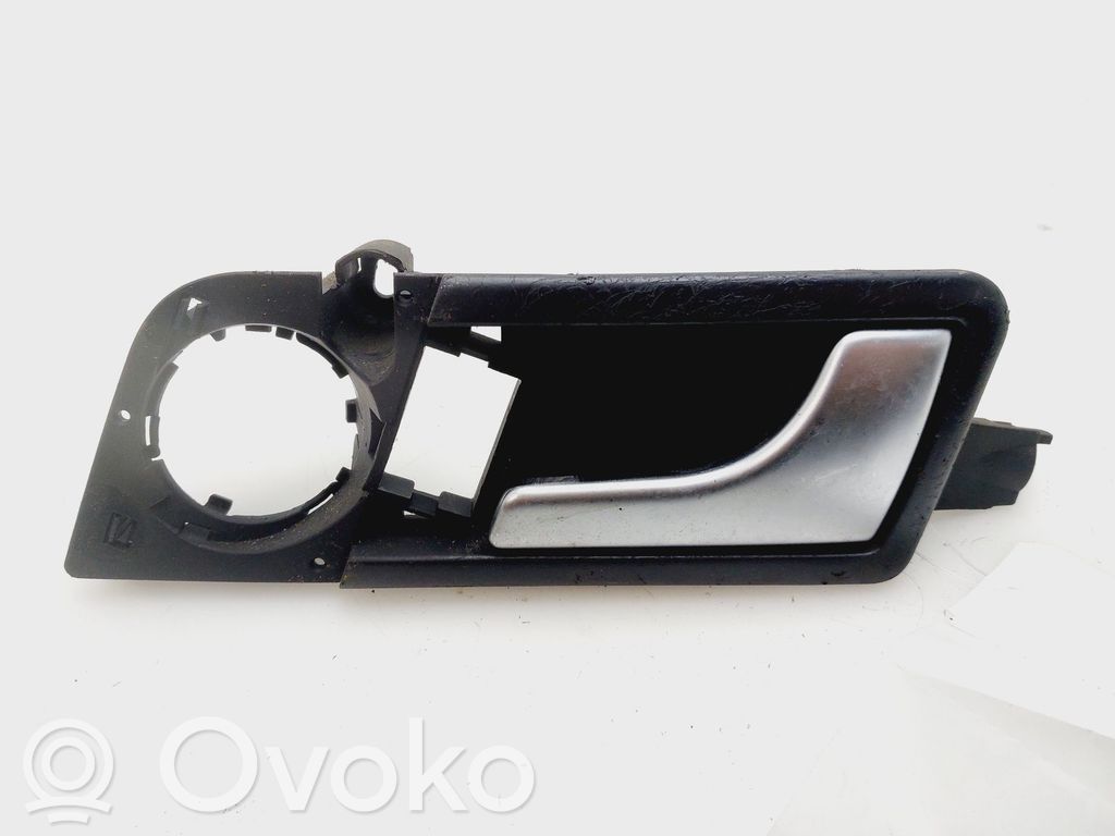 Audi A2 Front door interior handle 