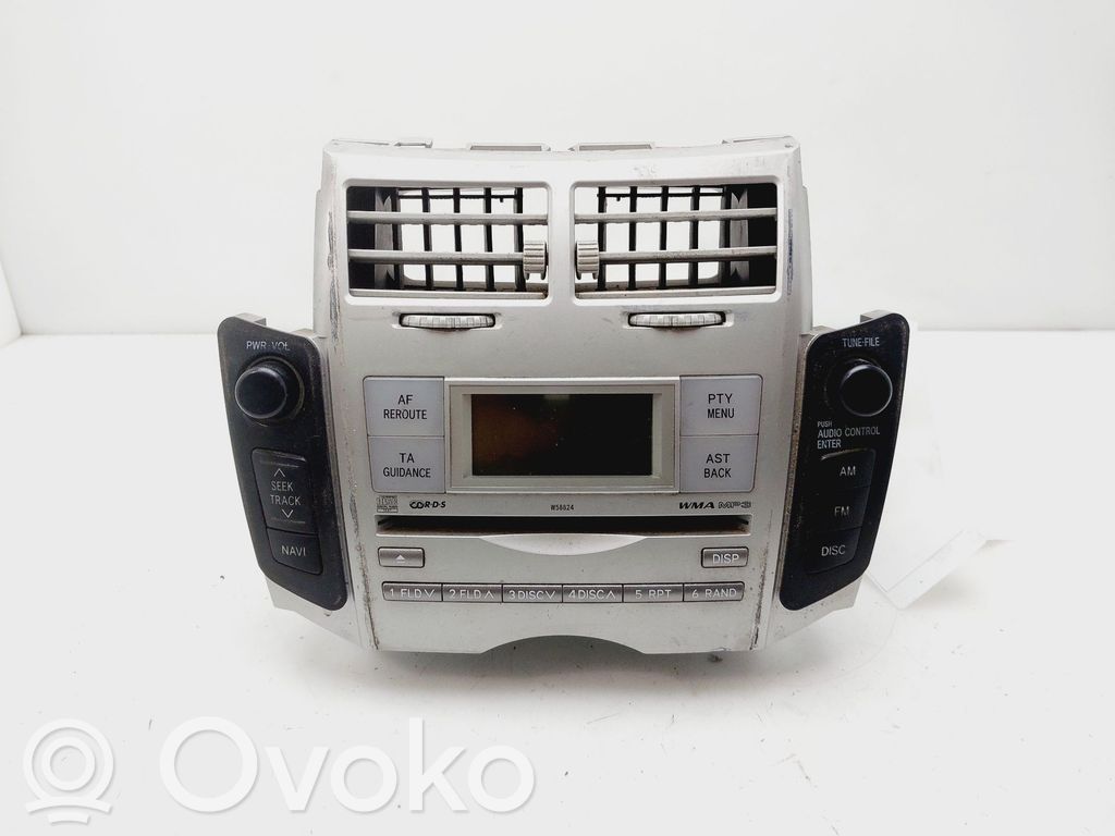 Toyota Yaris Panel / Radioodtwarzacz CD/DVD/GPS 