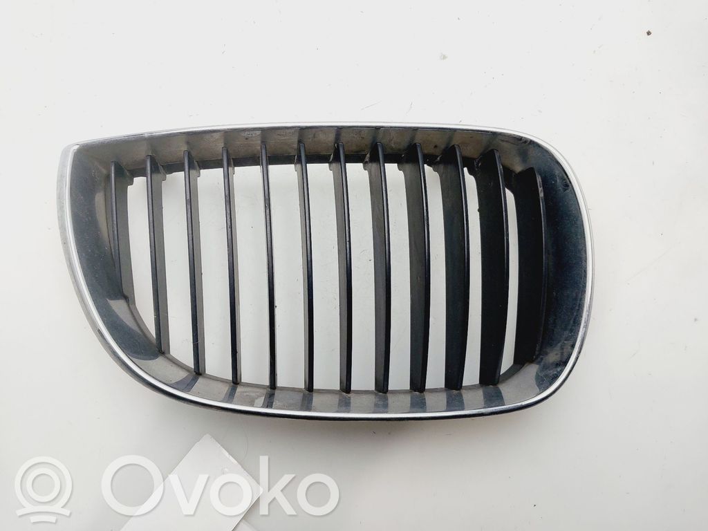 Kühlergrill   51137077130